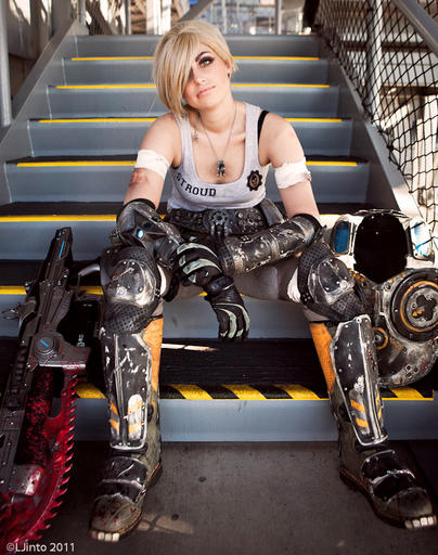 Gears of War 3 - Косплей Ани Страуд (Meagan Vanburkleo and Jessica Nigri) UPD